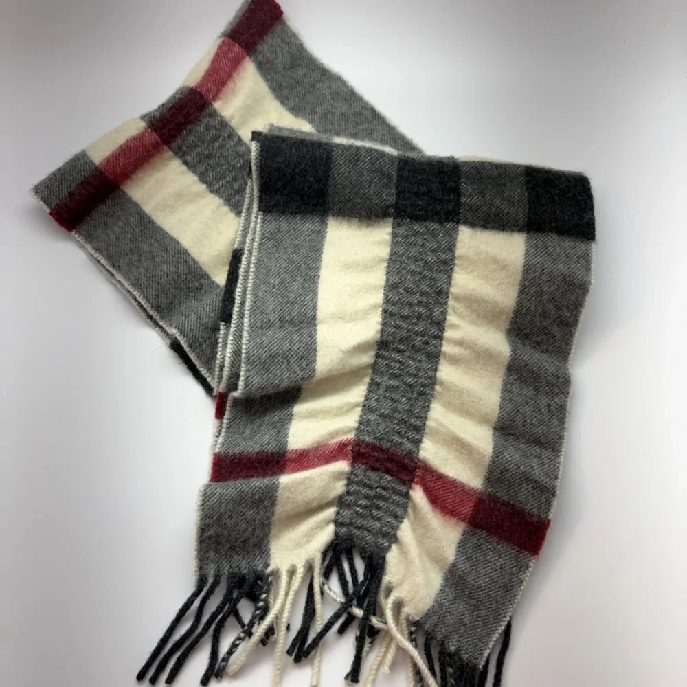 Burberry Short Synched Red, Cream, and Grey Scarf.